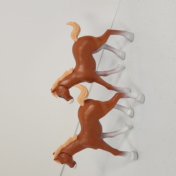 Just Play Spirit Riding Free Feed & Nuzzle 4" Foal Toy Action Figure Lot of 2 - Picture 3 of 6